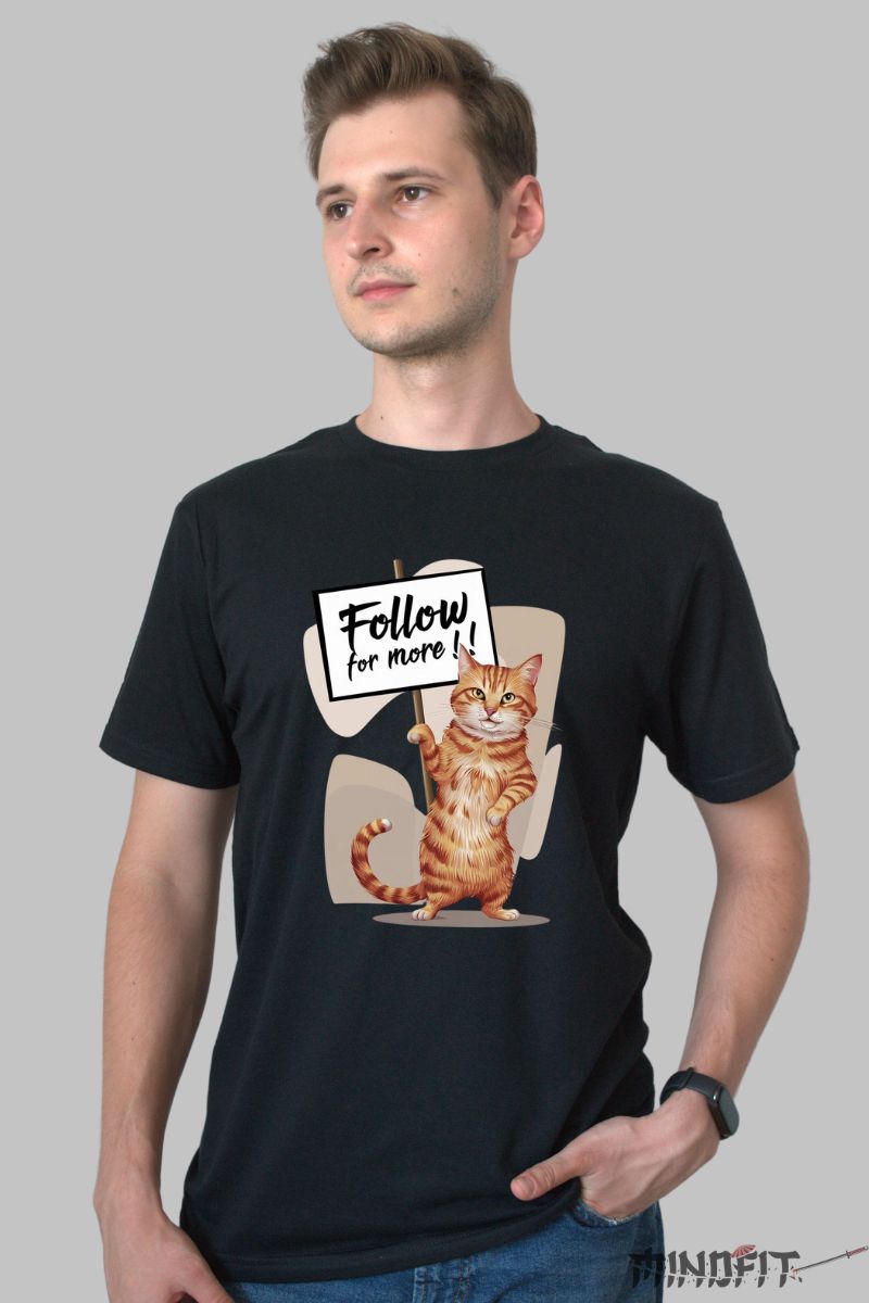 Tricou cu Pisica Portocalie "Follow For More!" barbat negru fata