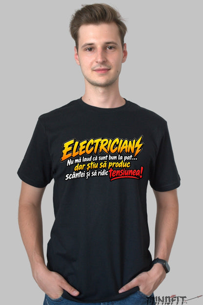 Tricou Amuzant - Electrician Bun la Pat barbat negru