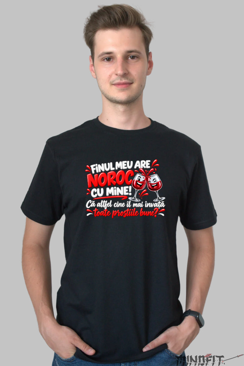 Tricou Amuzant - Finul Meu Are Noroc Cu Mine barbat negru