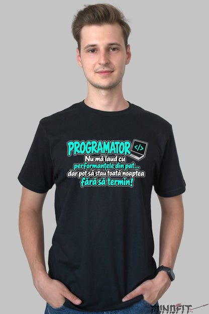 Tricou Amuzant - Programator Performante In Pat barbat negru
